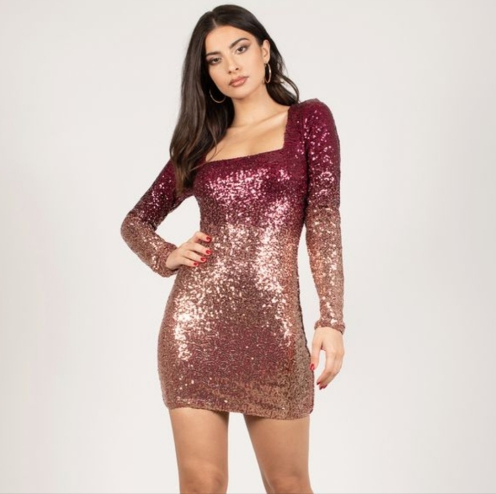 Xtraordinary Red And Gold Sequin Long Sleeve Dress Size XS‎